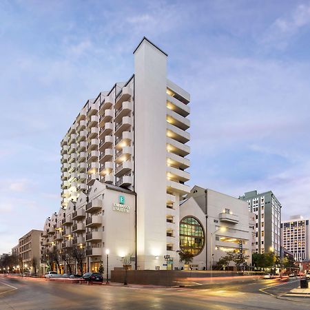 Embassy Suites By Hilton New Orleans Convention Center Exterior photo