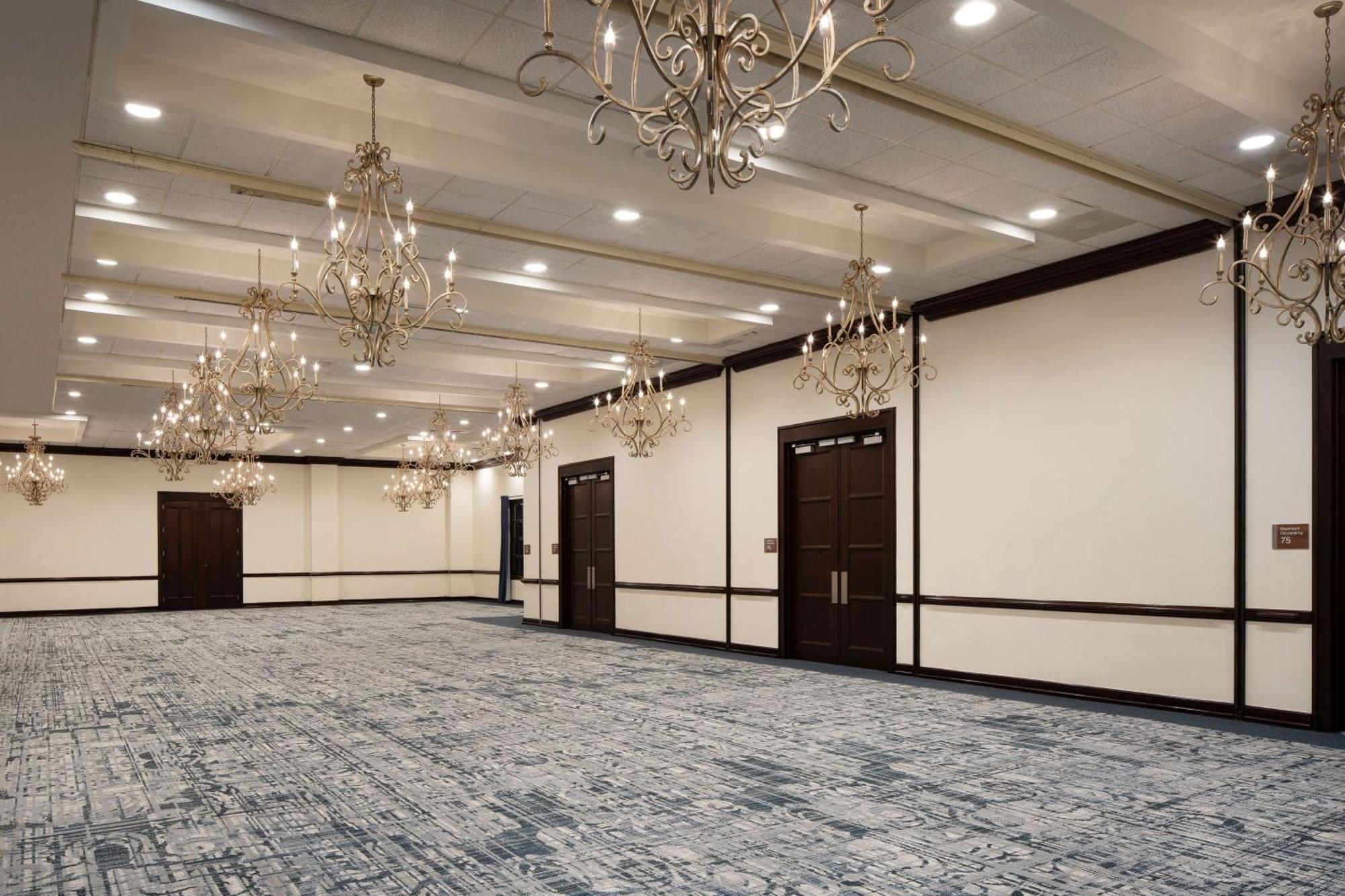 Embassy Suites By Hilton New Orleans Convention Center Exterior photo